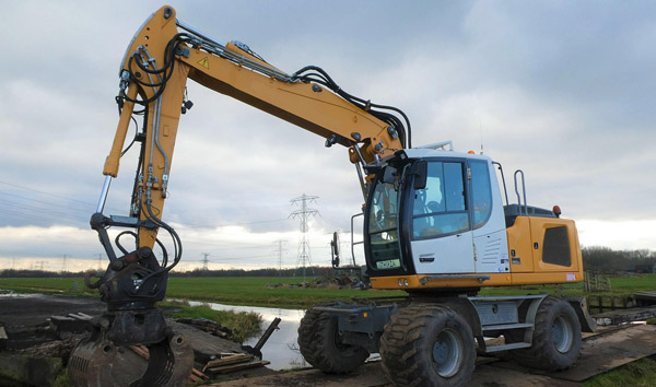 Navigating the Capabilities of Modern All-Terrain Forklifts