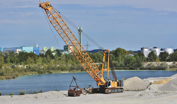 Revolutionizing Lumber Handling with Rough Terrain Forklifts